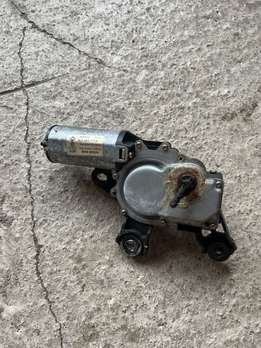 Моторче за задна чистачка audi A3 8P