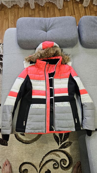 Продам куртки весна осень