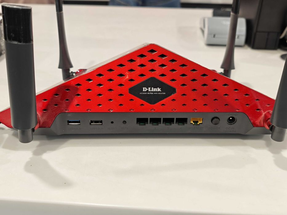 Router Wireless D-Link AC3200 Ultra     D-Link DIR-890L