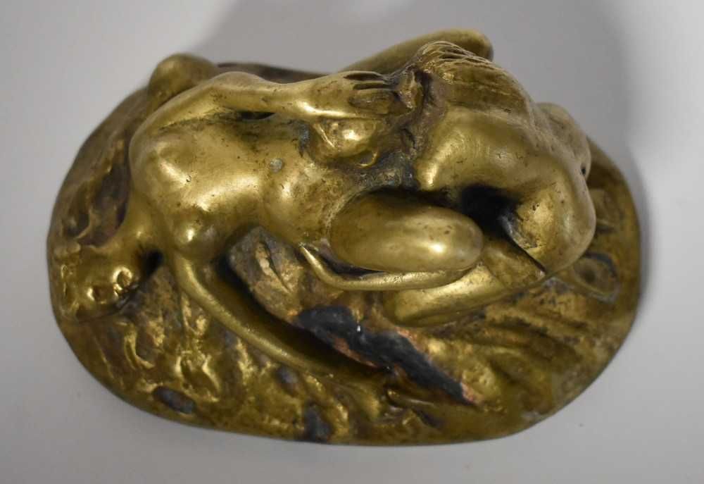 Statuetă veche din bronz - tematică erotica