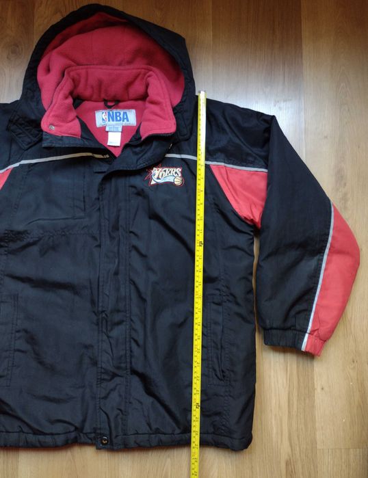 NBA / Philadelphia 76ers - зимно яке с качулка