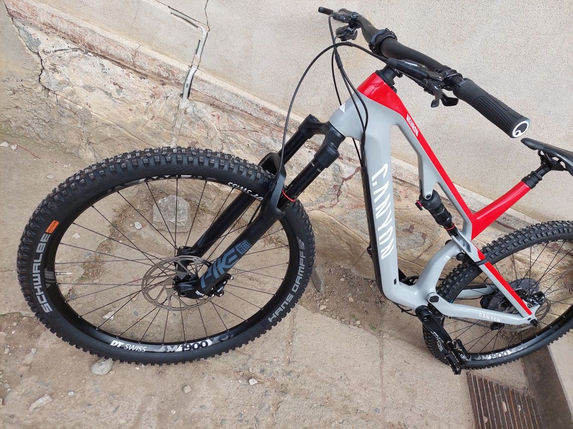 Bicicleta full suspension carbon canyon rockshox pike