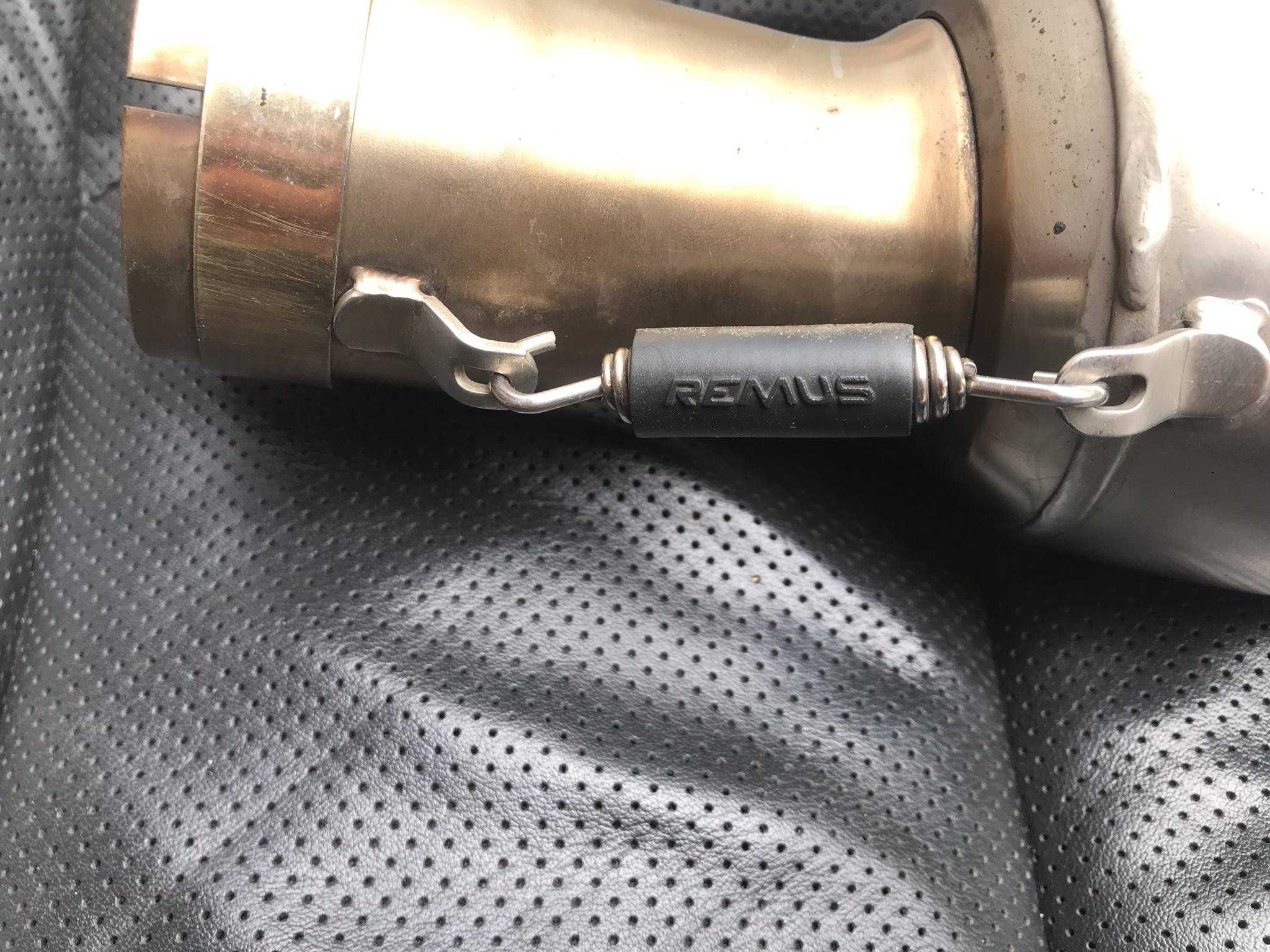 BMW s1000 RR генерация Akrapovic, крайно гърне Remus,