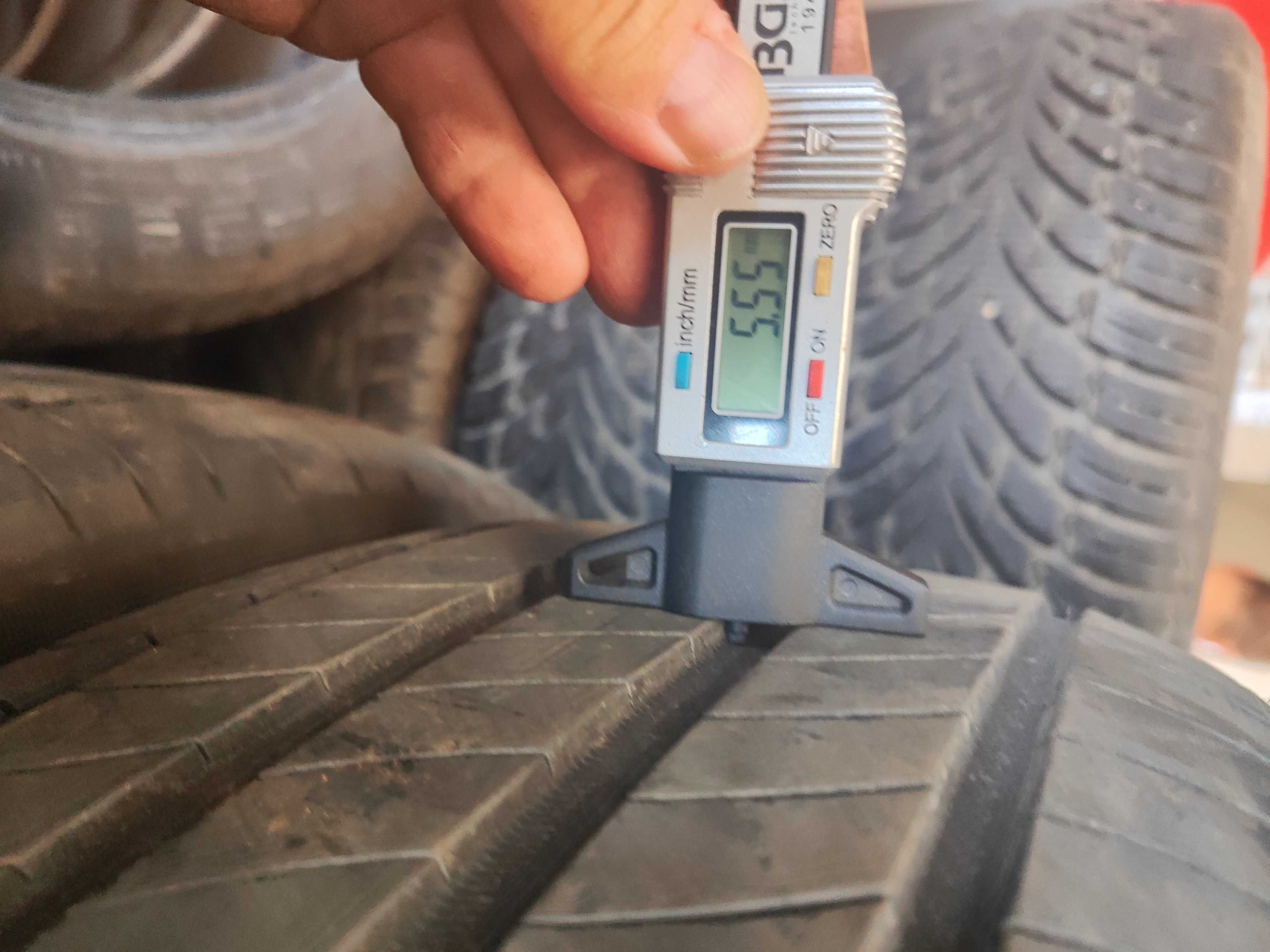 4бр.летни гуми 235/50/19 Michelin