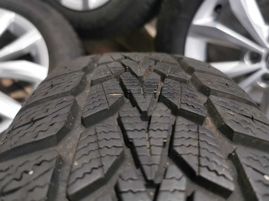 Jante Originale Vw Polo R 15 cu anvelope de iarna