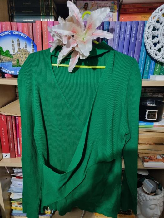 Pulover decoltat superb cu cooker măsură 50 52