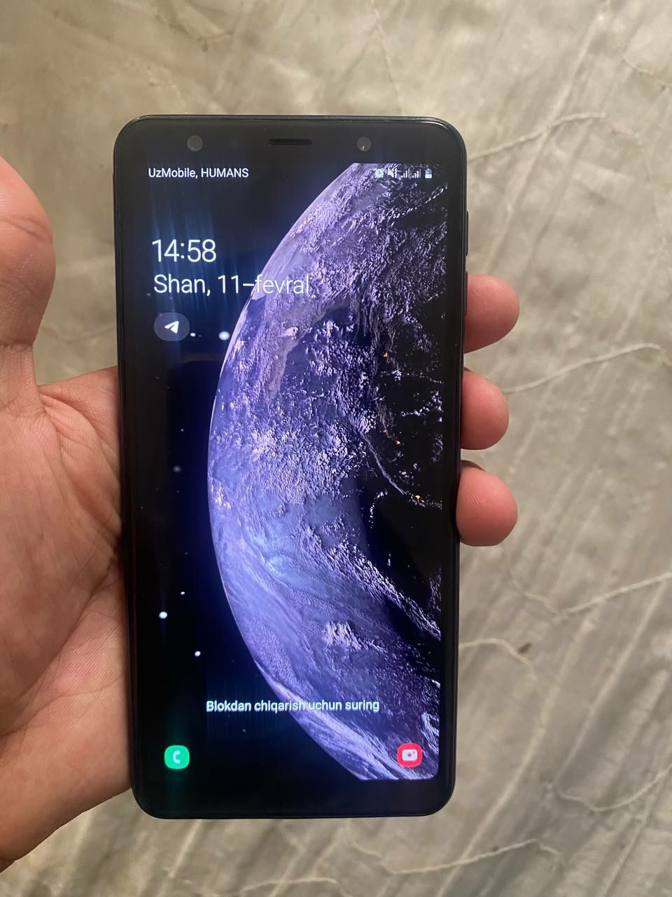 SAMSUNG A7 (2018)