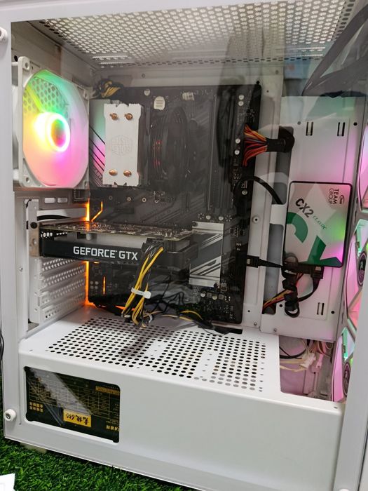 Na stolni igravoy kompuyuter komplek !