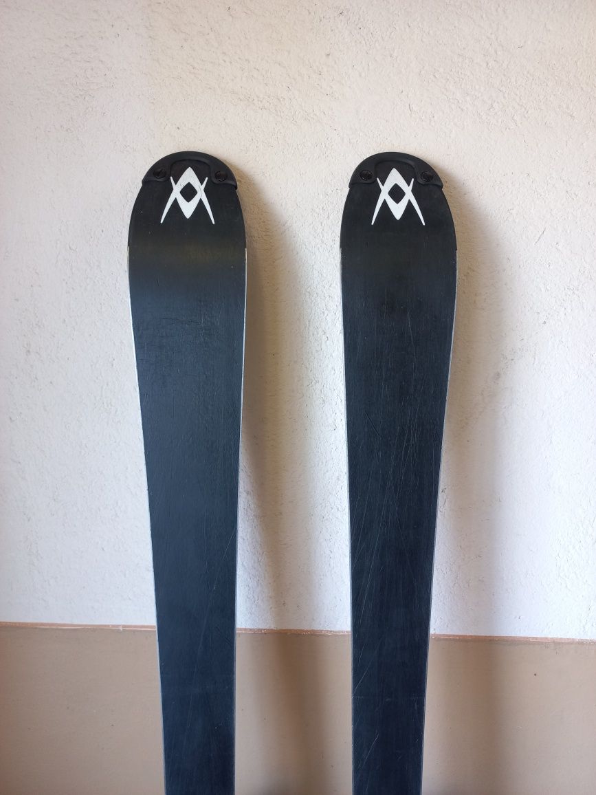 Ски Volkl 163 см. с автомати Marker