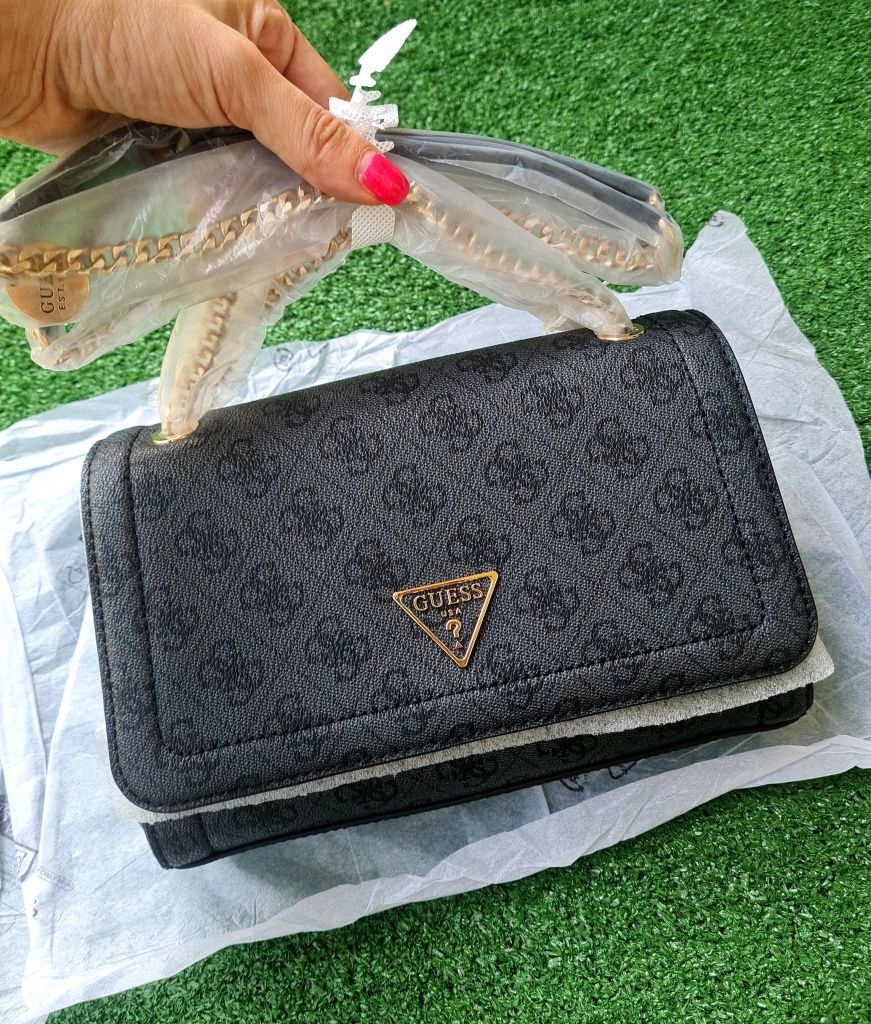 НОВА Дамска Чанта Guess