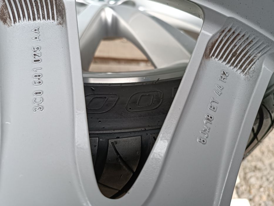 Лети джанти 18ки 5х112 VW + летни гуми 235/40/18