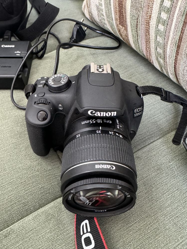 Фотокамера Canon EOS 1200D