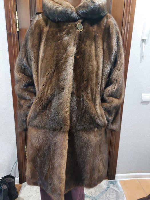 Продам норковую шубу