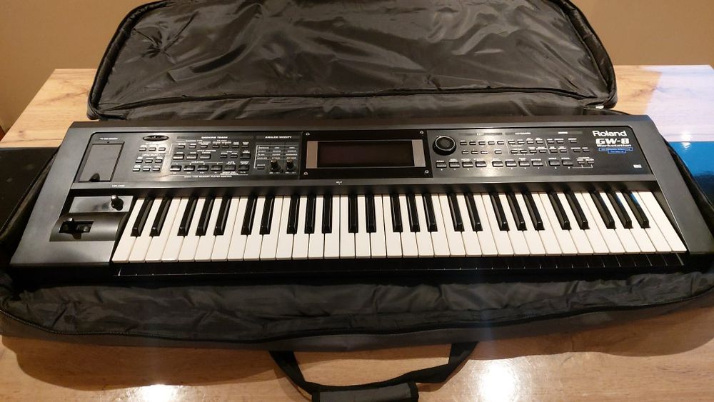 Клавир / Синтезатор / Йоника Roland GW 8 Workstation Version 2