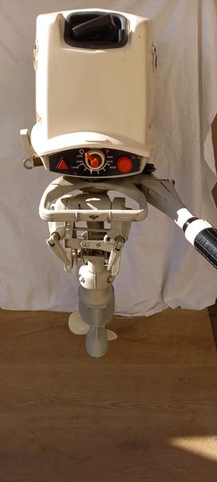 Motor de barca Johnson10
