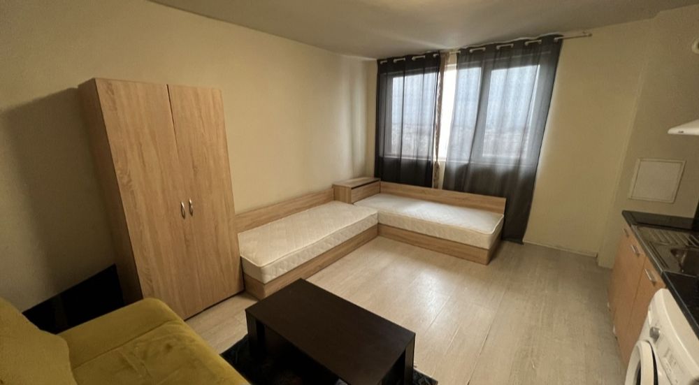 Студентски град едностаен 900лв