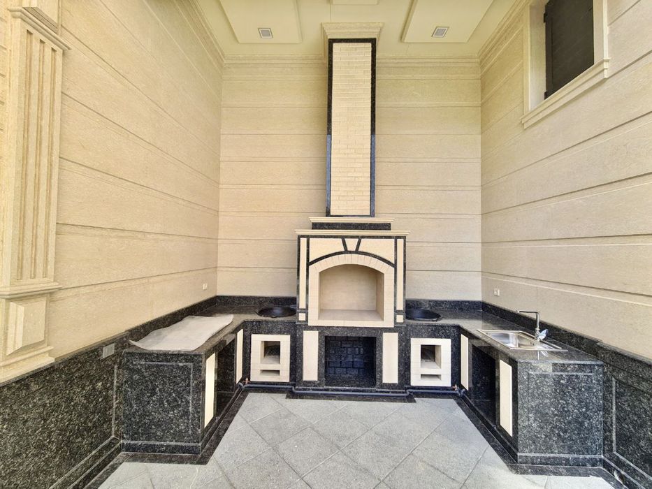 Огромный дом для большой семьи с 12 комнатами!