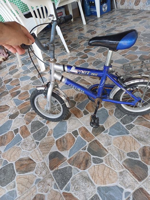 Vând bicicletă de copii vârstă 2-5 ani stare buna.