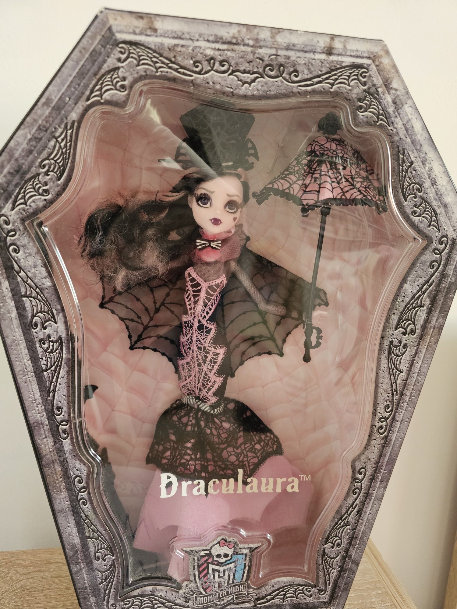 RAR! Papusa Monster High de colectie Draculaura 2015
