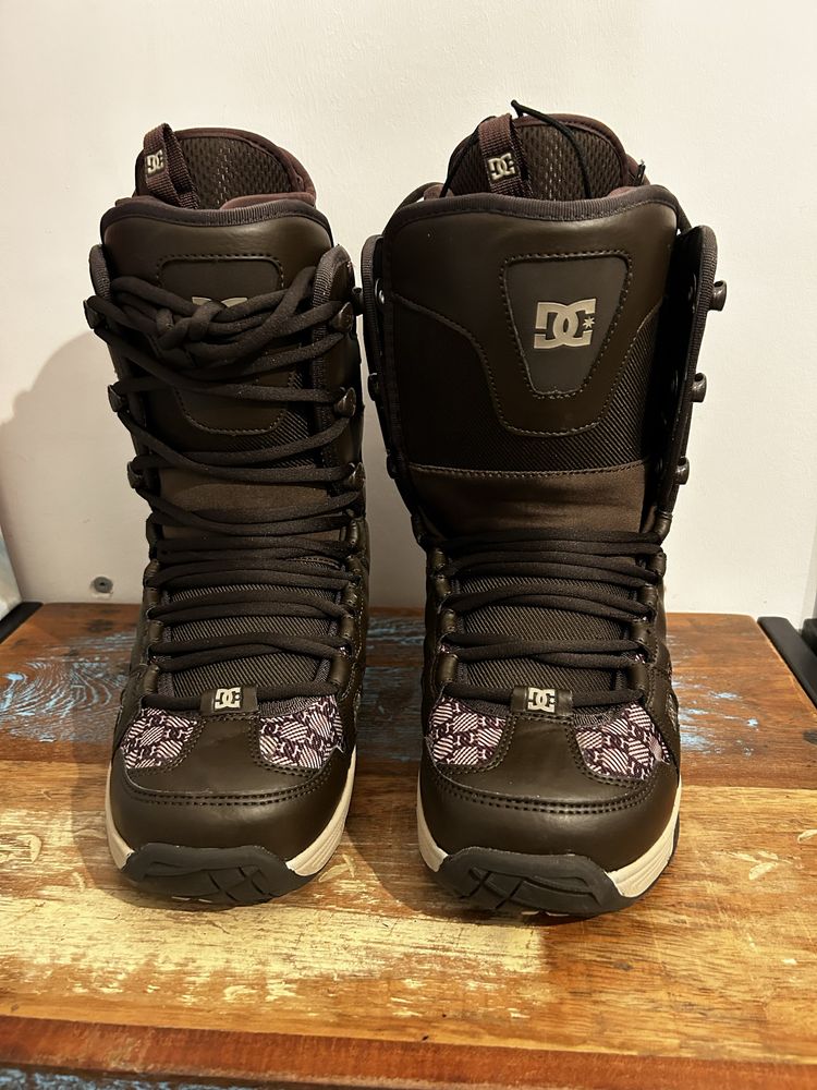 Boots snowboard DC 38