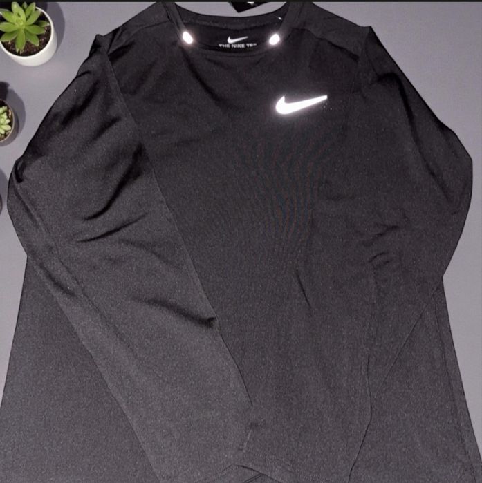 Nike Dri-Fit Long Sleeve Training Top – Black – NEW – Size M