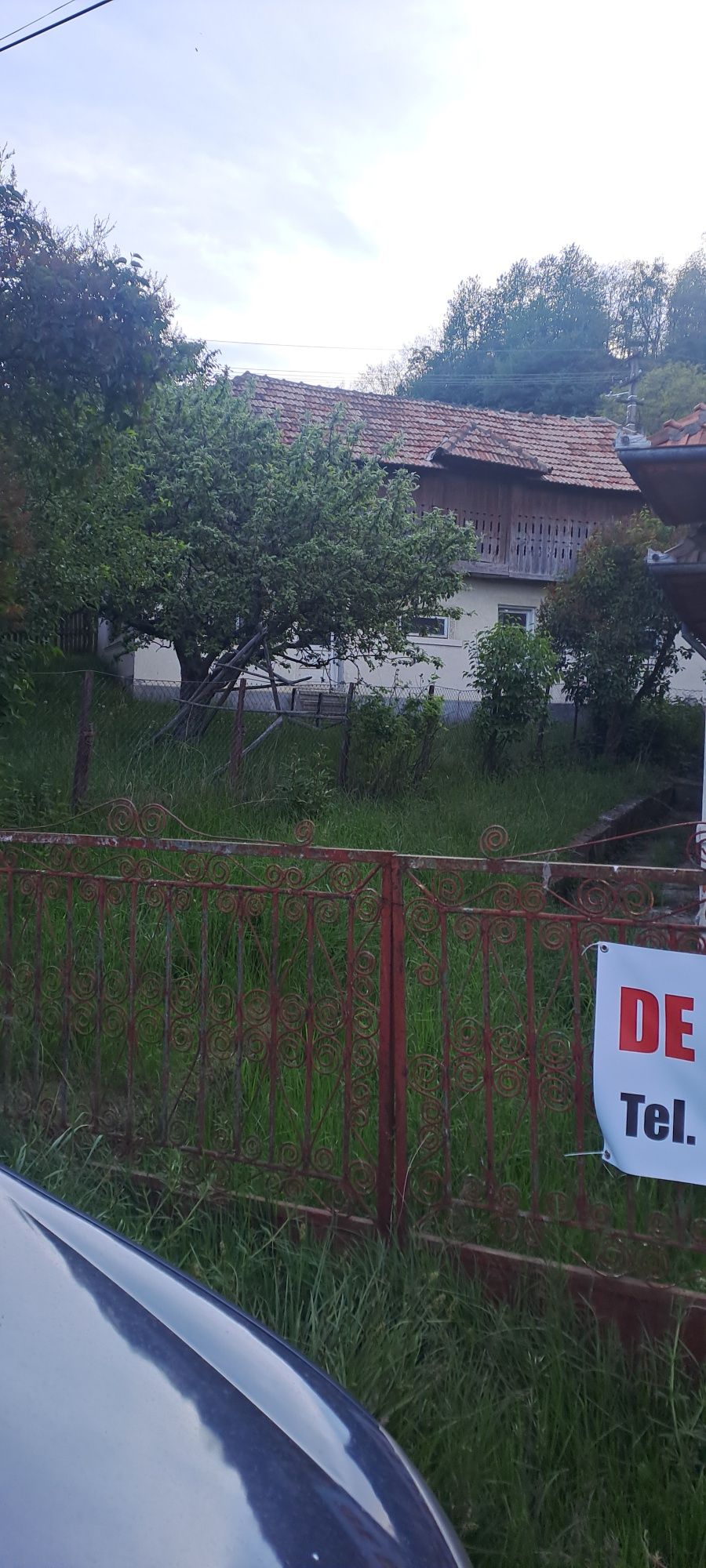 Teren +casa veche de vanzare zona Câmpulung