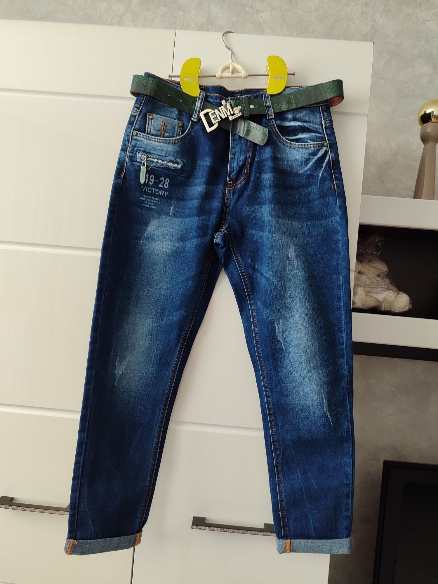 Модные джинсы,синего цвета