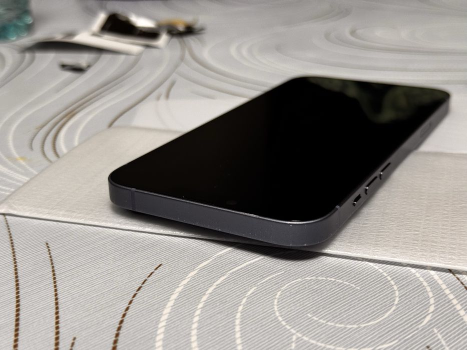 Vand Iphone 14 Plus Albastru Impecabil