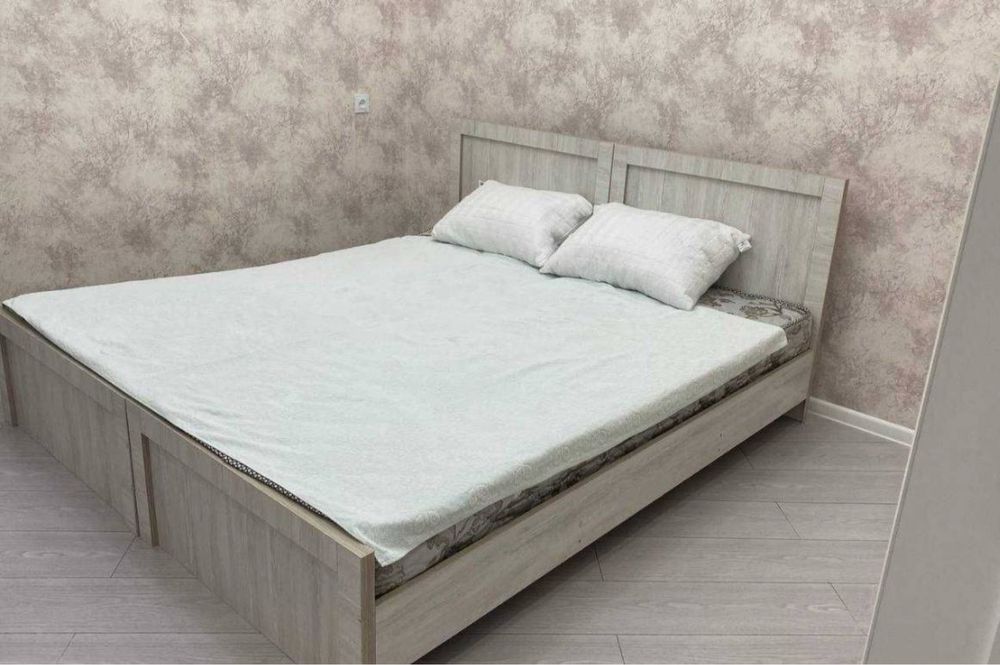 Сдается 2х комнатная возле фэмили парк Дск