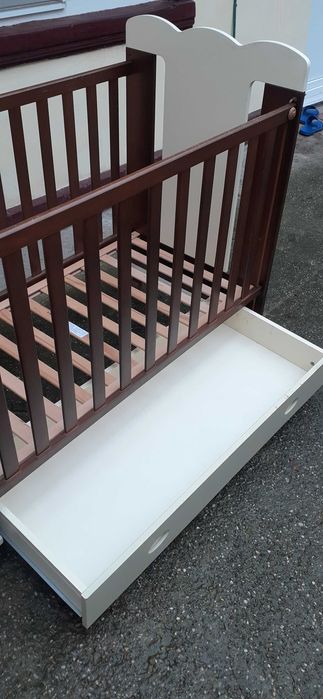 Pătuț bebe din lemn