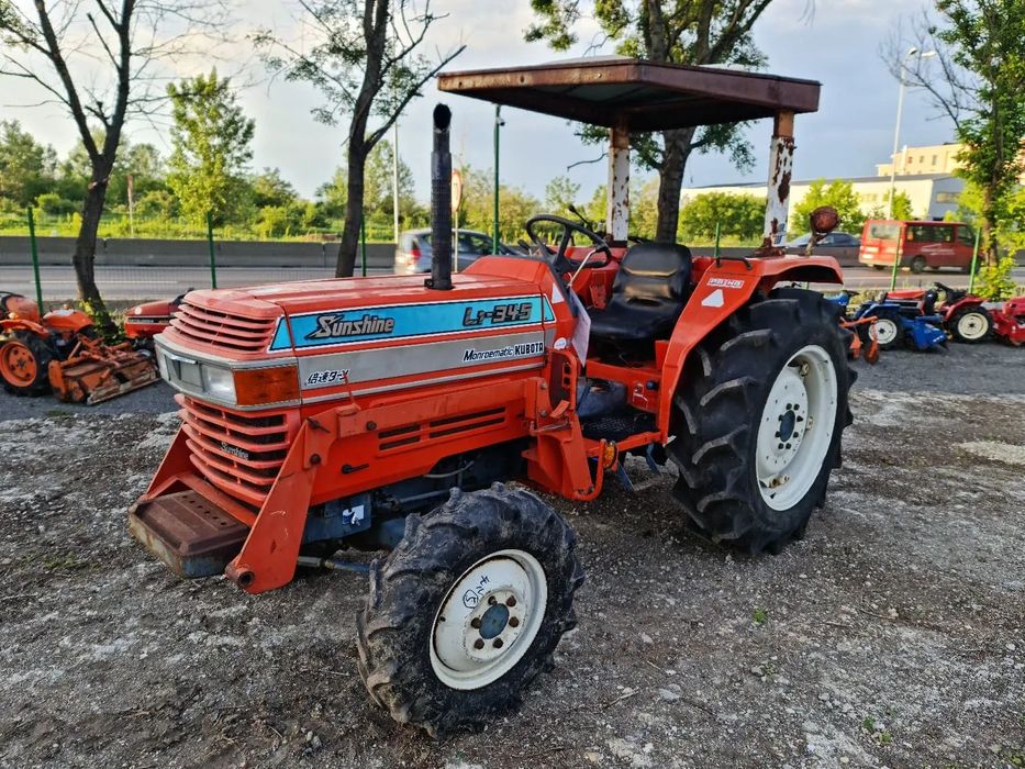 Kubota L1-345D Tractor japonez Kubota , Model L1-345D