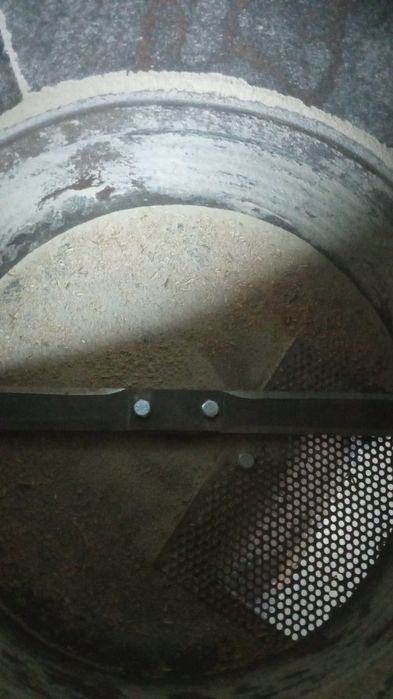 Жем тарамыс.Дробим зерно