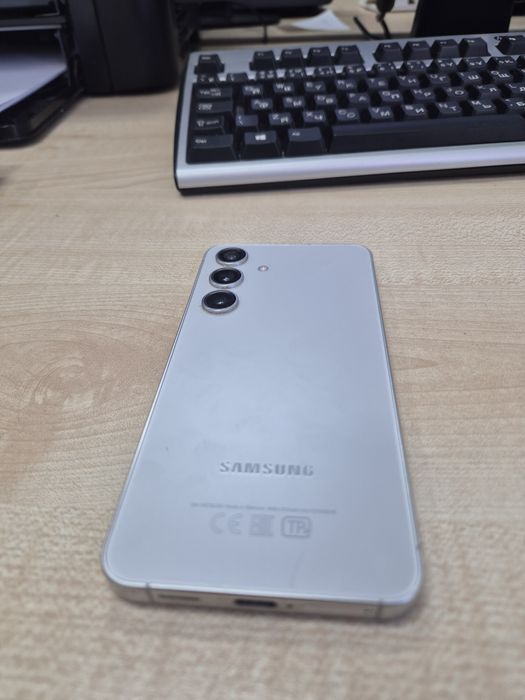 Samsung S24 128 гигабайт