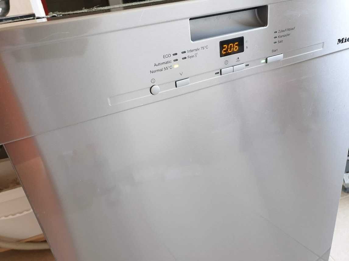 Инокс - Miele Съдомиялна - 14 Комплекта - Частично Вграждане - 60см