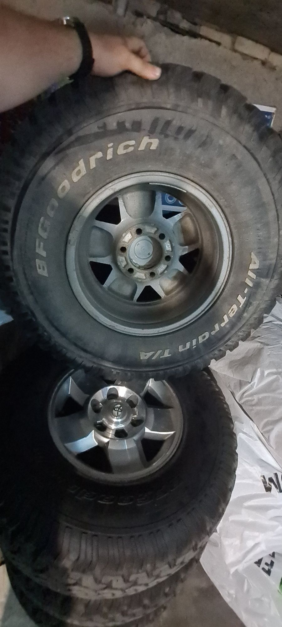 BFGoodrich All-Terrain T/A KO2 285/75 R16 116R