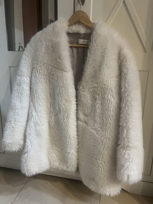 Палто Mango бяло пухено