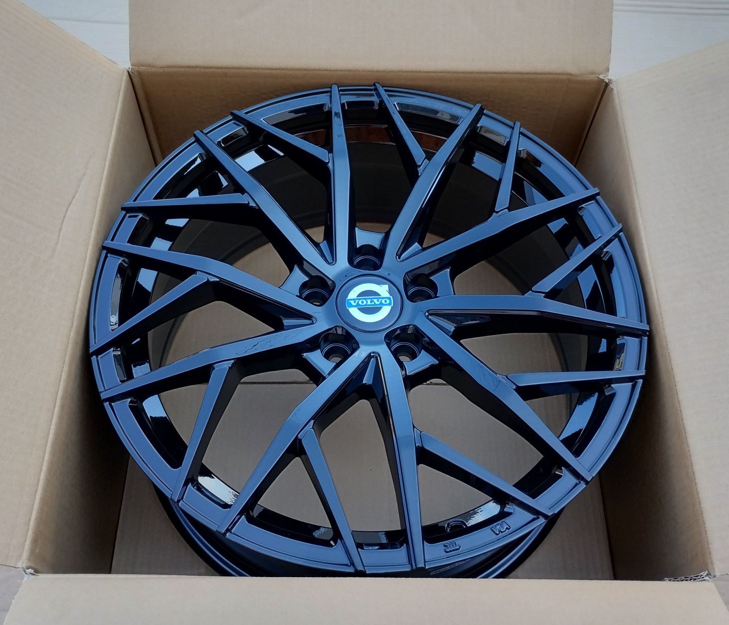 Jante 18 Volvo C30 C70 S40 S60 S80 V40 V50 V60 V90 XC40 XC60 XC70 XC90