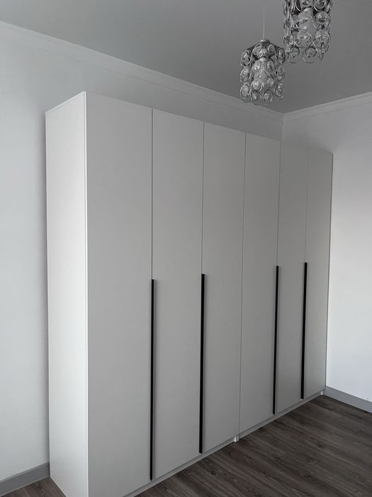 Белый шкаф, новый, для спальны