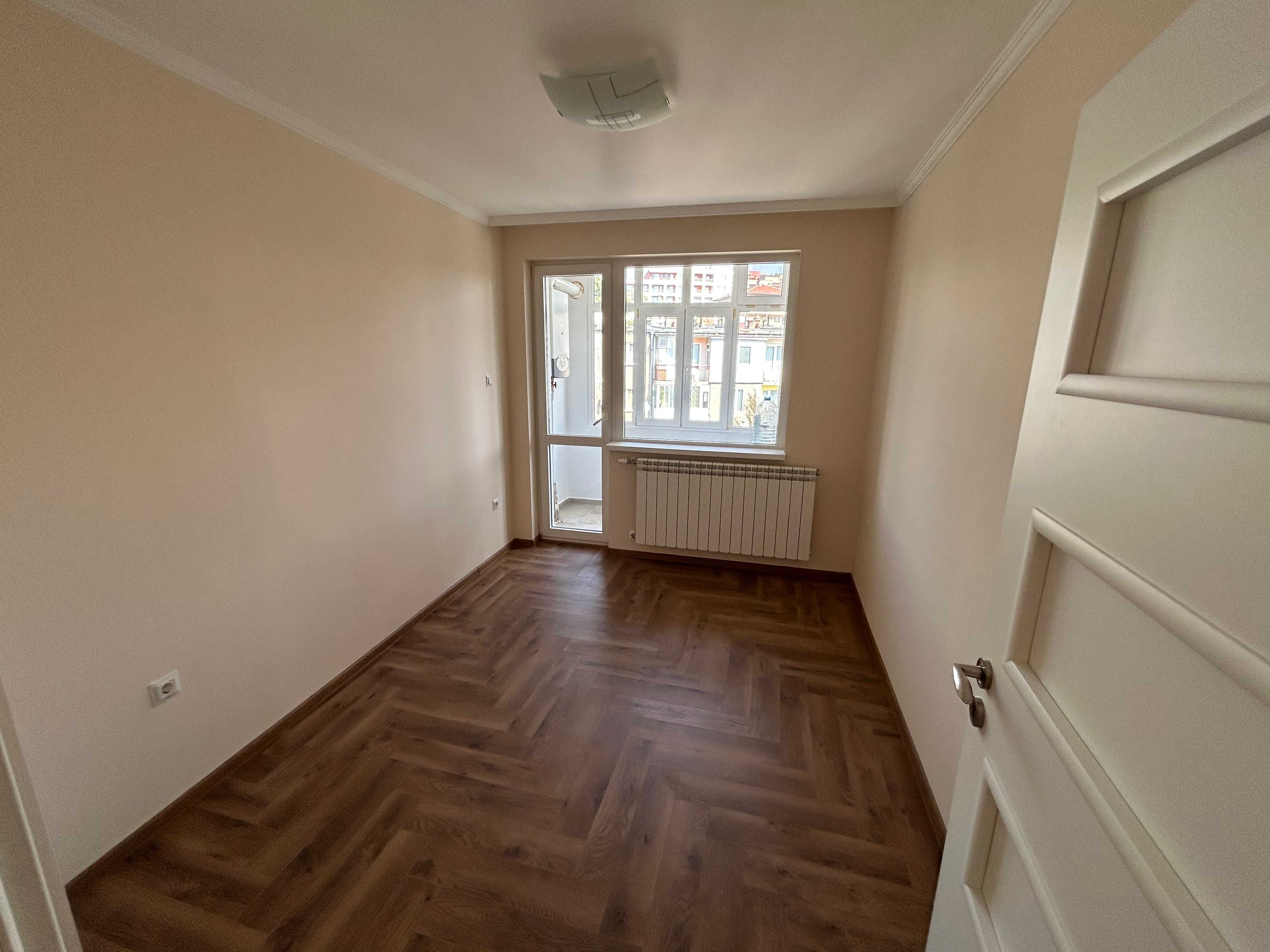 4-стаен, тухлен апартамент, газифициран, бул.България, В.Търново