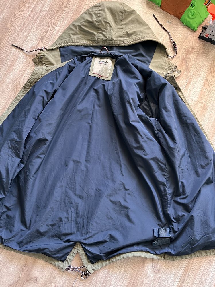 Мъжка парка tommy hilfiger xl.