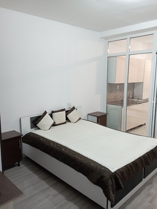 Închiriez casa tip apartament cu etaj in regim Hotelier cu garaj la pa