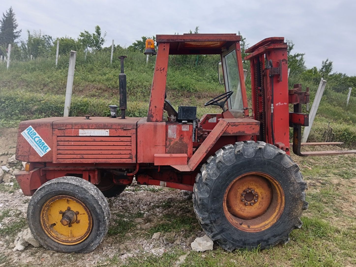 Motostivuitor de teren accidentat manitou