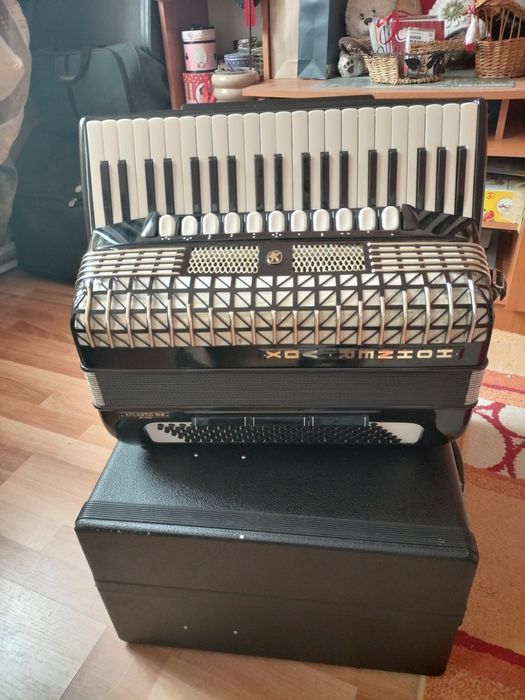 Hohner Atlantic IV N de Luxe