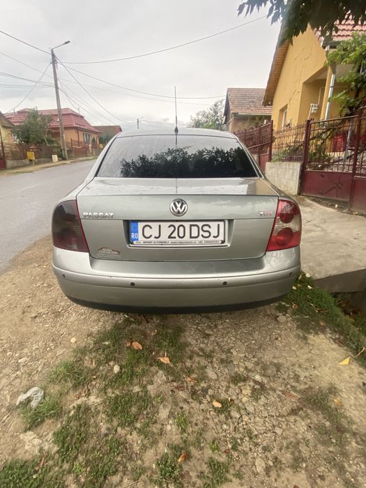Vând volkswagen passat b5