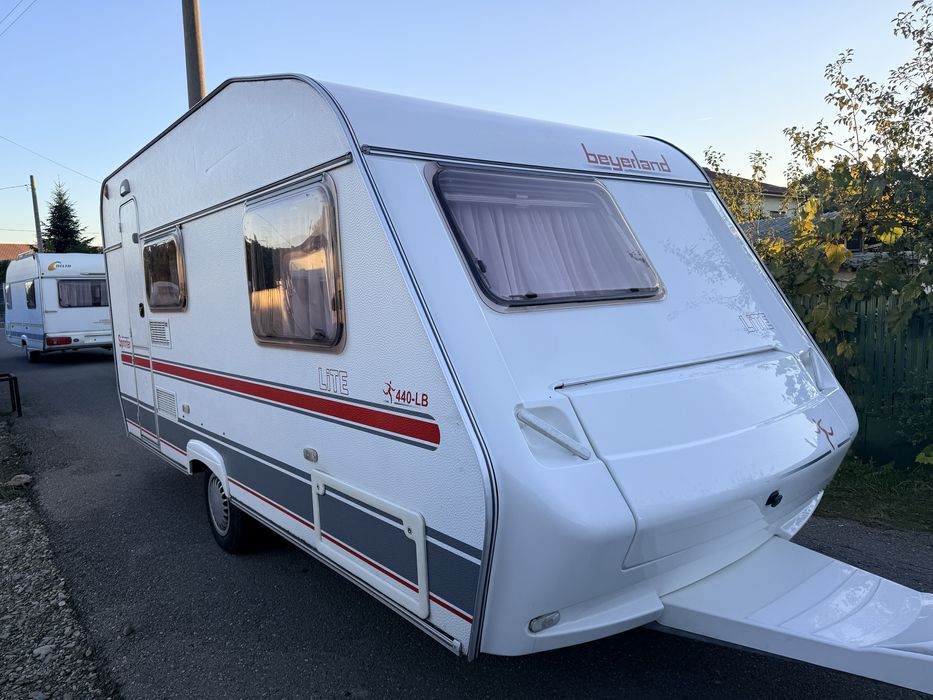 Rulota Beyerland Sprinter 440LB,an2002,4 pers,fransbed,baie,wc fix