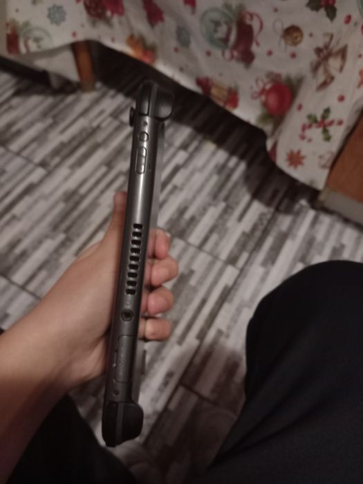 Nintendo switch lite (pokemon version)