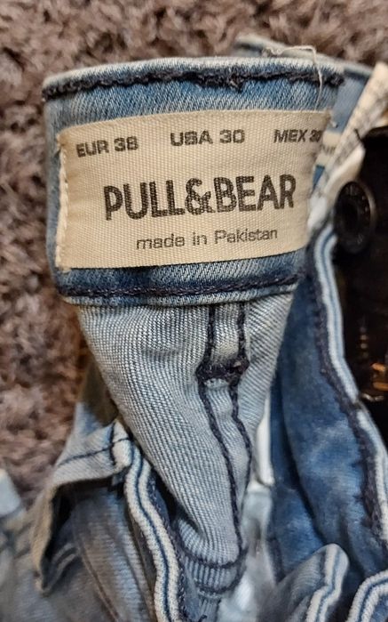 Blugi Bershka bărbați mărimea 38