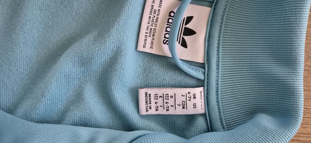 Анцунг Adidas ръст 122см.