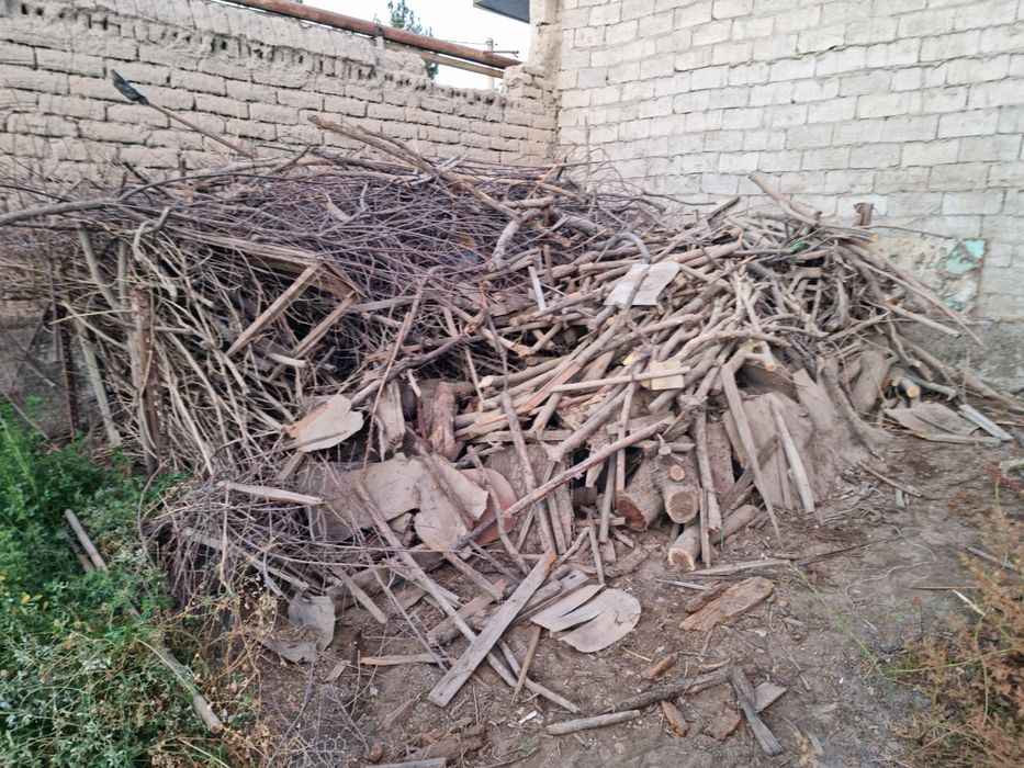 Сотилади Тахталар Харвасталик Чёрный Потолок ва Утин