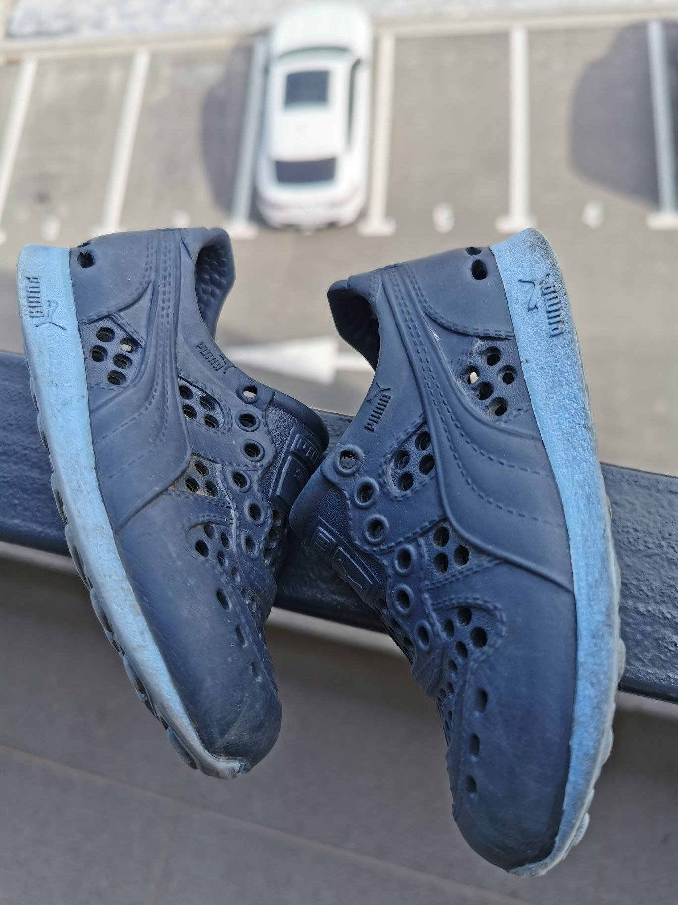 Adidași Puma marimea 5 U. K cu gaurele
